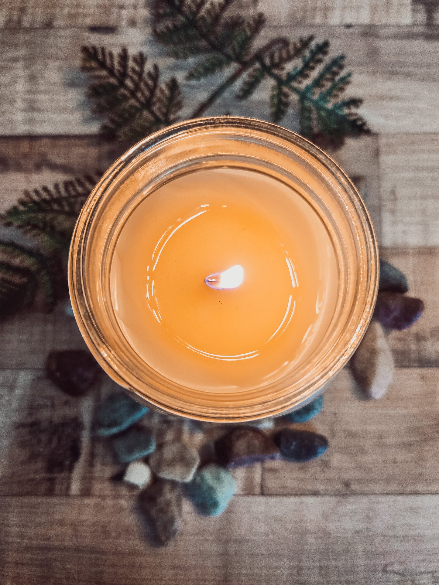 Lakeshore Soy Wooden Wick Candle - Aquatic Amber & Oakmoss Scent