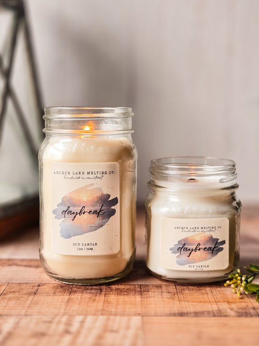 Daybreak Wooden Wick Candle - Citrus & Mint Scent